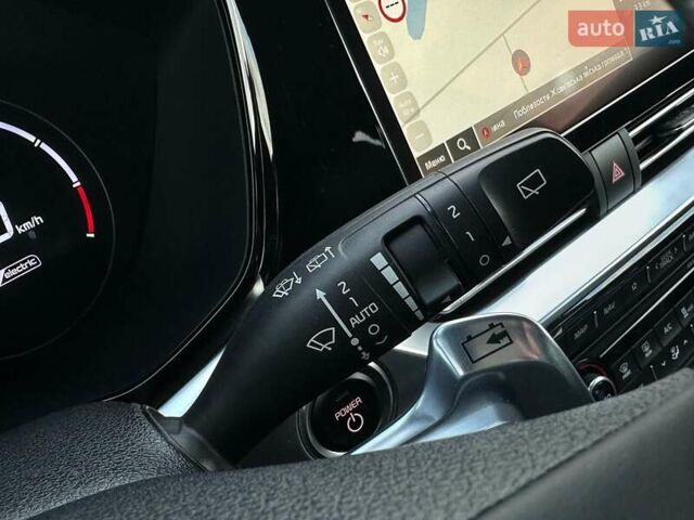 Синій Кіа Niro, об'ємом двигуна 0 л та пробігом 62 тис. км за 24600 $, фото 52 на Automoto.ua