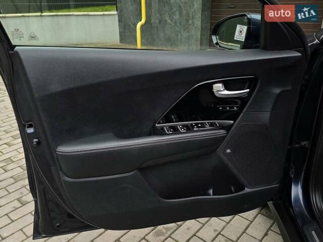 Синій Кіа Niro, об'ємом двигуна 0 л та пробігом 129 тис. км за 18999 $, фото 20 на Automoto.ua