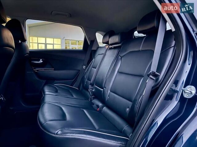 Синій Кіа Niro, об'ємом двигуна 0 л та пробігом 84 тис. км за 19450 $, фото 93 на Automoto.ua