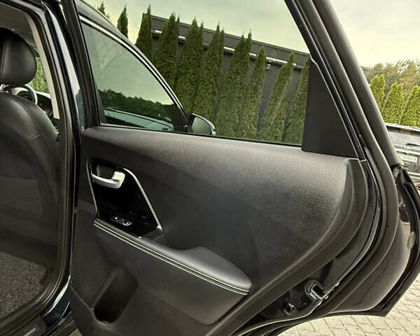 Синий Киа Niro, объемом двигателя 0 л и пробегом 88 тыс. км за 20999 $, фото 35 на Automoto.ua