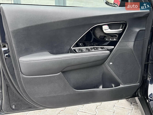Синій Кіа Niro, об'ємом двигуна 0 л та пробігом 112 тис. км за 20800 $, фото 38 на Automoto.ua
