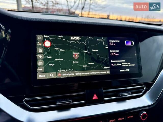 Синій Кіа Niro, об'ємом двигуна 0 л та пробігом 84 тис. км за 19450 $, фото 64 на Automoto.ua