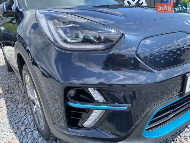 Синий Киа Niro, объемом двигателя 0 л и пробегом 96 тыс. км за 20700 $, фото 1 на Automoto.ua