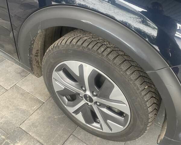 Синій Кіа Niro, об'ємом двигуна 0 л та пробігом 99 тис. км за 19000 $, фото 14 на Automoto.ua