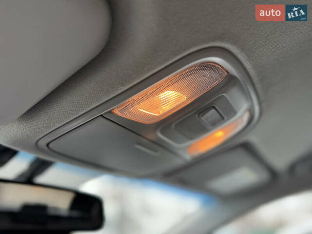 Синій Кіа Niro, об'ємом двигуна 0 л та пробігом 67 тис. км за 19000 $, фото 25 на Automoto.ua