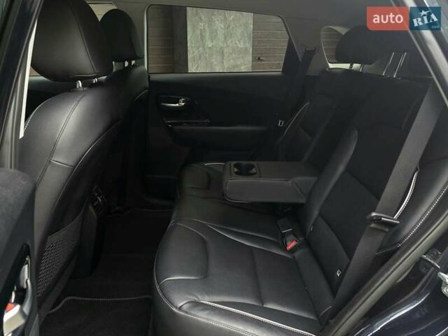 Синий Киа Niro, объемом двигателя 0 л и пробегом 139 тыс. км за 18950 $, фото 26 на Automoto.ua