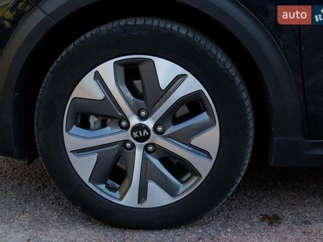 Синий Киа Niro, объемом двигателя 0 л и пробегом 125 тыс. км за 18950 $, фото 32 на Automoto.ua