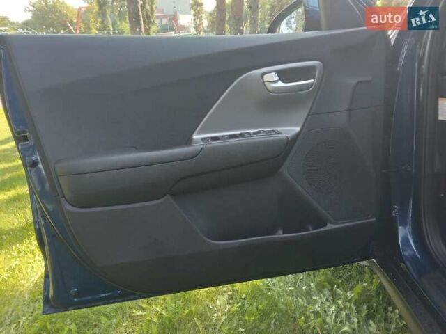 Синий Киа Niro, объемом двигателя 0 л и пробегом 49 тыс. км за 16980 $, фото 34 на Automoto.ua