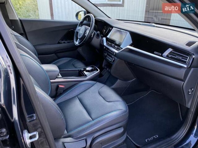 Синий Киа Niro, объемом двигателя 0 л и пробегом 123 тыс. км за 20600 $, фото 74 на Automoto.ua