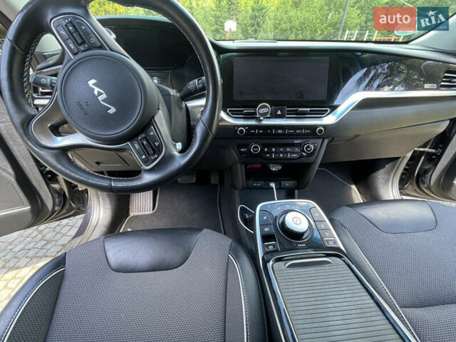 Синій Кіа Niro, об'ємом двигуна 0 л та пробігом 79 тис. км за 20990 $, фото 3 на Automoto.ua