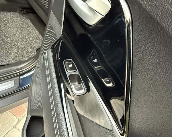 Синий Киа Niro, объемом двигателя 0 л и пробегом 88 тыс. км за 20999 $, фото 34 на Automoto.ua