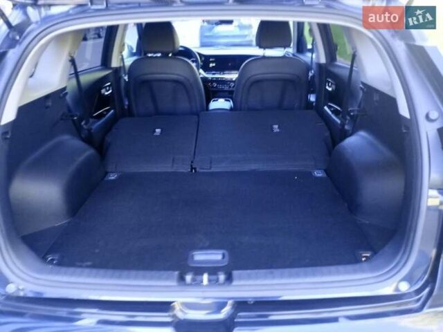 Синий Киа Niro, объемом двигателя 0 л и пробегом 101 тыс. км за 20950 $, фото 30 на Automoto.ua
