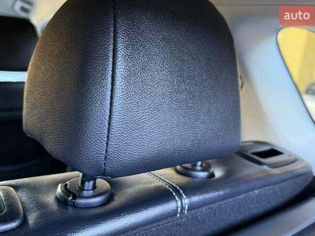 Синій Кіа Niro, об'ємом двигуна 0 л та пробігом 82 тис. км за 18950 $, фото 97 на Automoto.ua