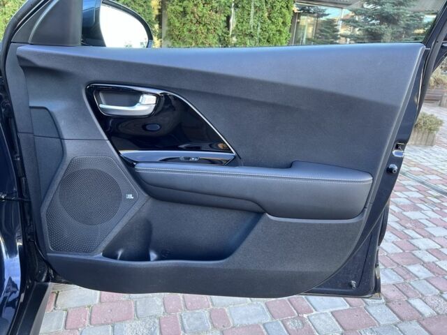 Синий Киа Niro, объемом двигателя 0 л и пробегом 112 тыс. км за 20467 $, фото 18 на Automoto.ua