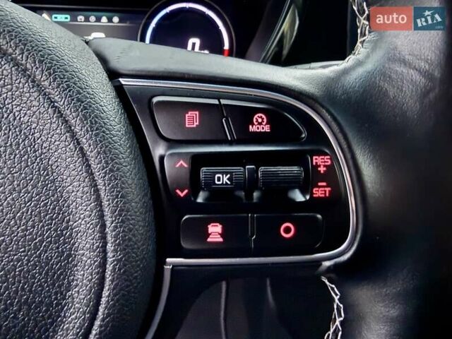 Синій Кіа Niro, об'ємом двигуна 0 л та пробігом 84 тис. км за 19450 $, фото 57 на Automoto.ua