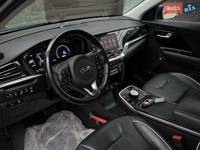 Синій Кіа Niro, об'ємом двигуна 0 л та пробігом 129 тис. км за 18999 $, фото 24 на Automoto.ua