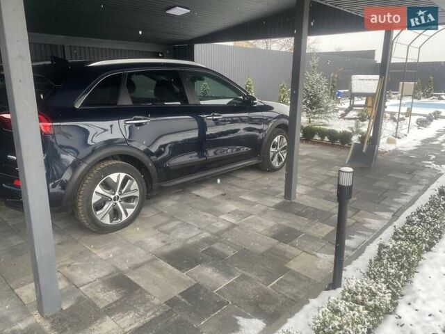 Синій Кіа Niro, об'ємом двигуна 0 л та пробігом 99 тис. км за 19000 $, фото 1 на Automoto.ua