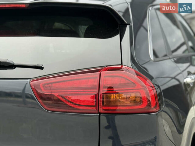 Синій Кіа Niro, об'ємом двигуна 0 л та пробігом 124 тис. км за 19950 $, фото 22 на Automoto.ua