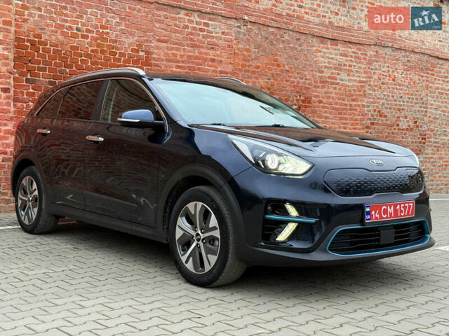 Синій Кіа Niro, об'ємом двигуна 0 л та пробігом 88 тис. км за 19750 $, фото 7 на Automoto.ua