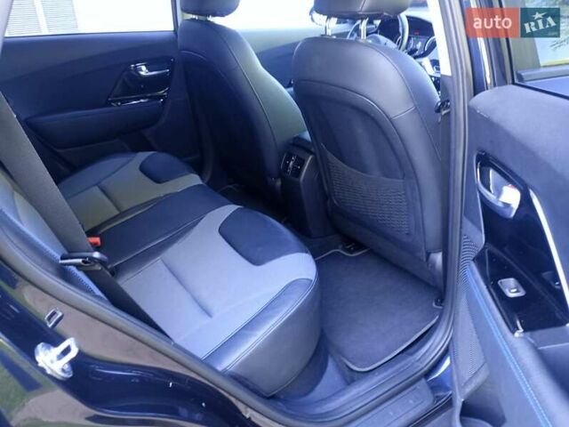Синий Киа Niro, объемом двигателя 0 л и пробегом 101 тыс. км за 20950 $, фото 31 на Automoto.ua