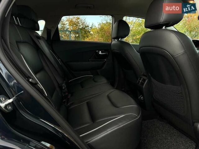 Синій Кіа Niro, об'ємом двигуна 0 л та пробігом 62 тис. км за 24600 $, фото 84 на Automoto.ua