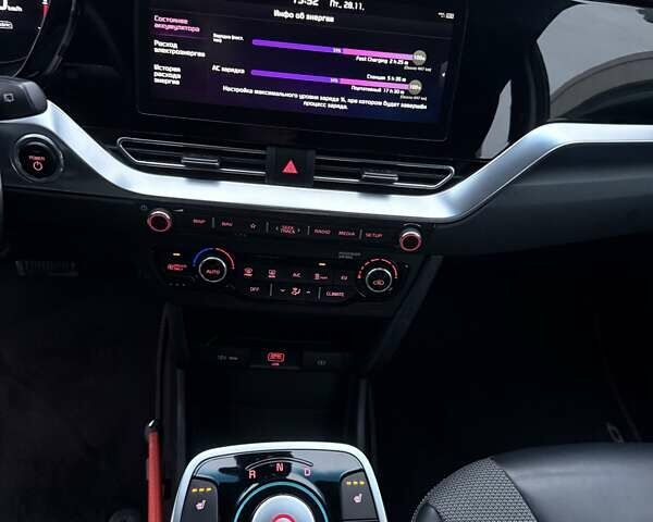 Синій Кіа Niro, об'ємом двигуна 0 л та пробігом 138 тис. км за 18900 $, фото 18 на Automoto.ua