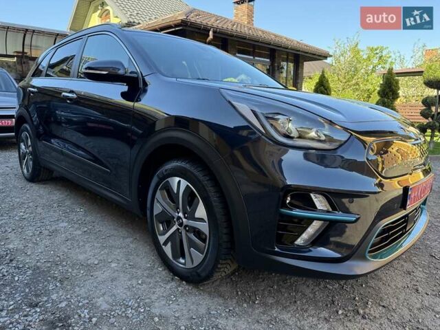 Синій Кіа Niro, об'ємом двигуна 0 л та пробігом 82 тис. км за 18950 $, фото 6 на Automoto.ua