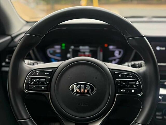 Синий Киа Niro, объемом двигателя 1.6 л и пробегом 12 тыс. км за 11000 $, фото 9 на Automoto.ua