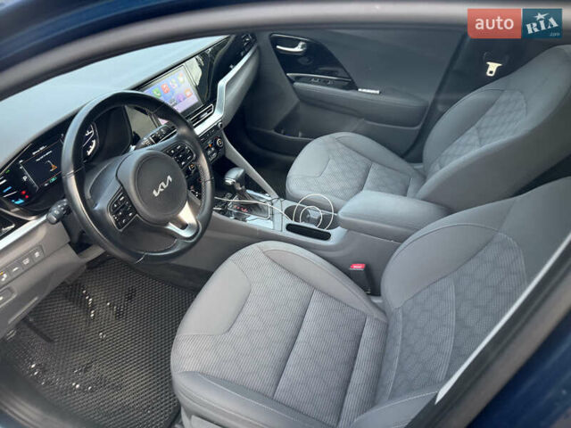Синий Киа Niro, объемом двигателя 1.58 л и пробегом 40 тыс. км за 19900 $, фото 18 на Automoto.ua