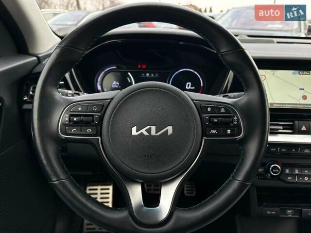 Синій Кіа Niro, об'ємом двигуна 0 л та пробігом 71 тис. км за 24900 $, фото 44 на Automoto.ua