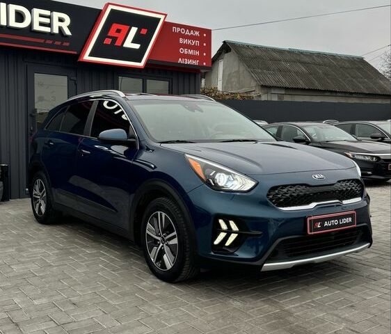 Синий Киа Niro, объемом двигателя 1.6 л и пробегом 68 тыс. км за 19500 $, фото 1 на Automoto.ua