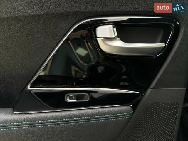 Синий Киа Niro, объемом двигателя 0 л и пробегом 75 тыс. км за 23200 $, фото 66 на Automoto.ua