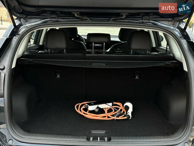 Синій Кіа Niro, об'ємом двигуна 0 л та пробігом 44 тис. км за 21990 $, фото 27 на Automoto.ua
