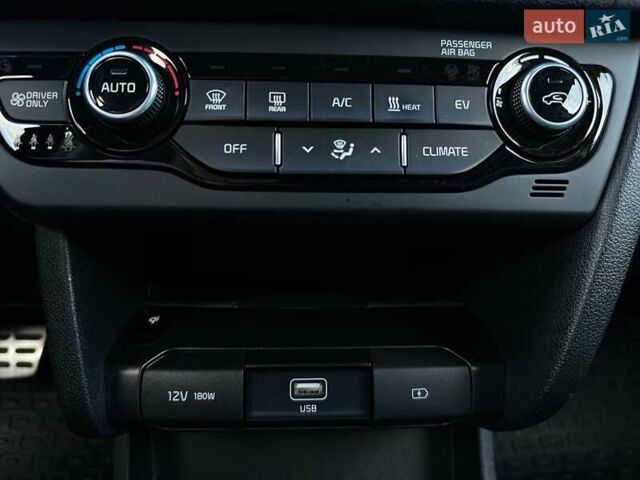 Синий Киа Niro, объемом двигателя 0 л и пробегом 53 тыс. км за 24900 $, фото 65 на Automoto.ua