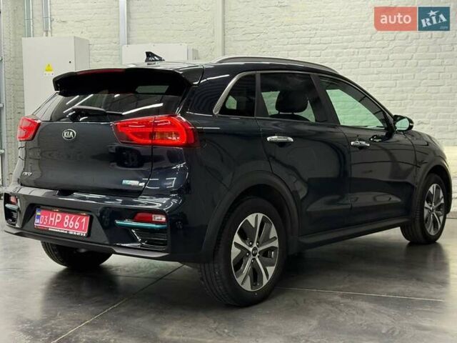 Синий Киа Niro, объемом двигателя 0 л и пробегом 130 тыс. км за 19037 $, фото 3 на Automoto.ua