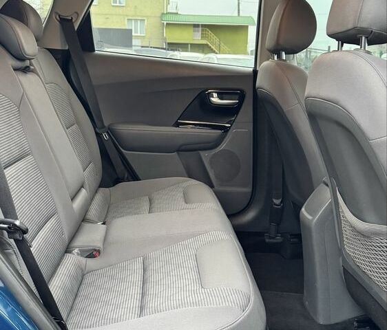 Синий Киа Niro, объемом двигателя 1.6 л и пробегом 68 тыс. км за 19500 $, фото 15 на Automoto.ua