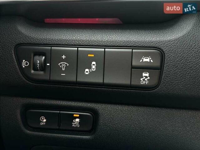 Синий Киа Niro, объемом двигателя 0 л и пробегом 75 тыс. км за 23200 $, фото 5 на Automoto.ua