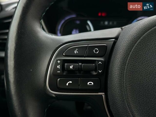 Синій Кіа Niro, об'ємом двигуна 0 л та пробігом 71 тис. км за 24900 $, фото 46 на Automoto.ua