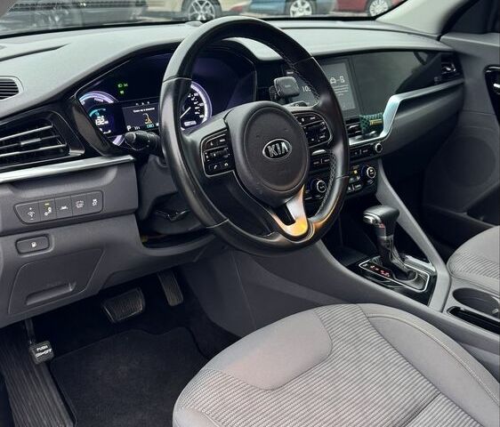 Синий Киа Niro, объемом двигателя 1.6 л и пробегом 68 тыс. км за 19500 $, фото 10 на Automoto.ua