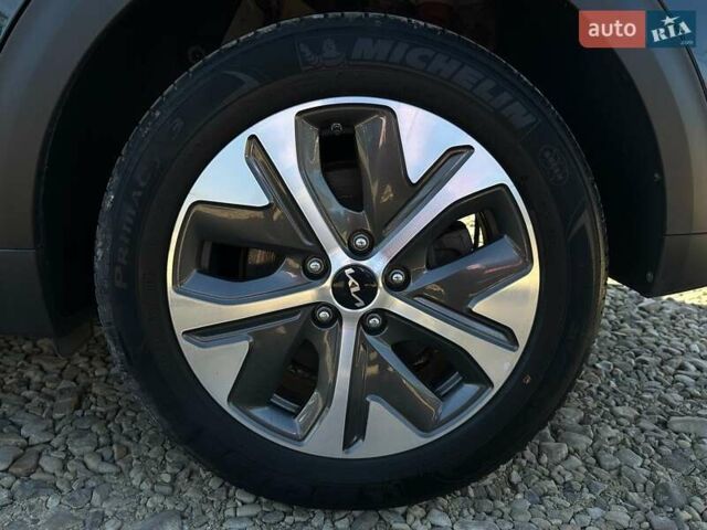 Синий Киа Niro, объемом двигателя 0 л и пробегом 53 тыс. км за 24900 $, фото 30 на Automoto.ua