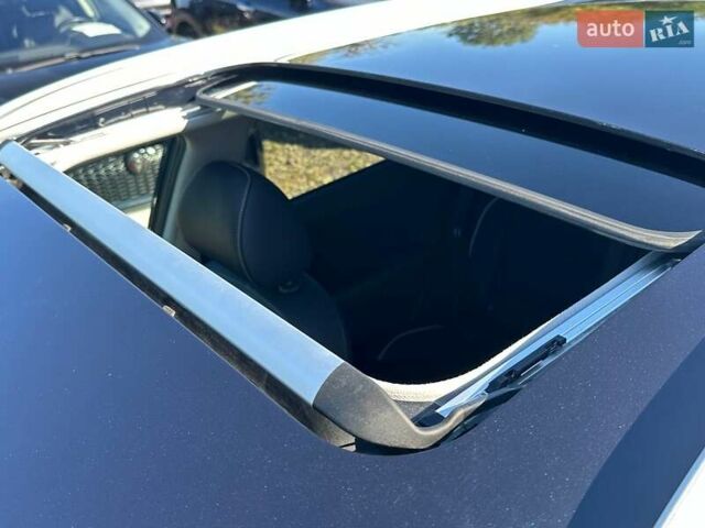 Синий Киа Niro, объемом двигателя 0 л и пробегом 53 тыс. км за 24900 $, фото 2 на Automoto.ua