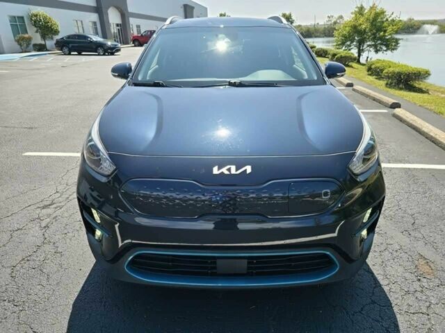 Кіа Niro 2022 у Кропивницькому (Кіровограді) на Automoto.ua Синій Кіа Niro, об'ємом двигуна 0 л та пробігом 14 тис. км за 14000 $, фото 1 на Automoto.ua