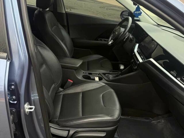 Синий Киа Niro, объемом двигателя 1.6 л и пробегом 16 тыс. км за 8100 $, фото 6 на Automoto.ua