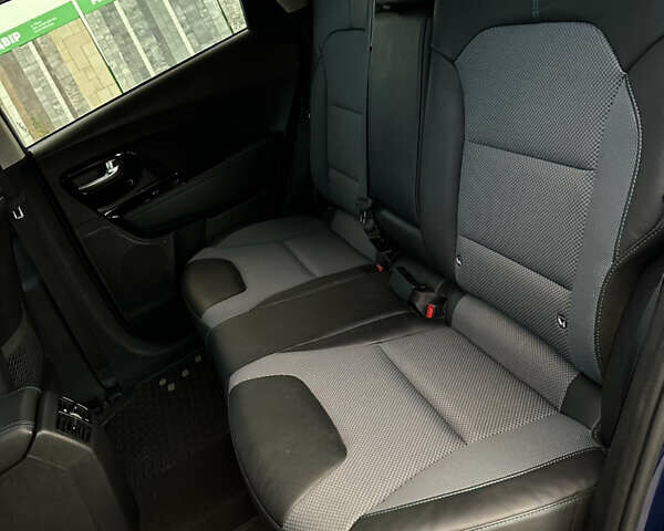 Синий Киа Niro, объемом двигателя 0 л и пробегом 108 тыс. км за 19400 $, фото 39 на Automoto.ua