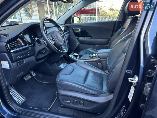 Синий Киа Niro, объемом двигателя 0 л и пробегом 95 тыс. км за 21100 $, фото 17 на Automoto.ua