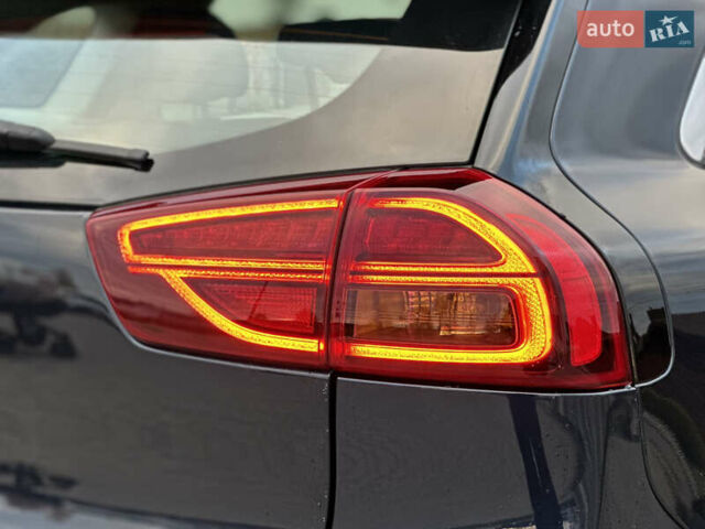 Синій Кіа Niro, об'ємом двигуна 0 л та пробігом 44 тис. км за 22700 $, фото 24 на Automoto.ua