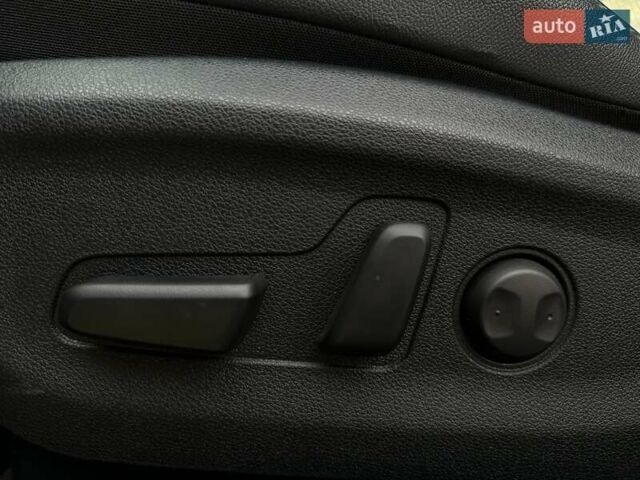 Синий Киа Niro, объемом двигателя 0 л и пробегом 75 тыс. км за 23200 $, фото 30 на Automoto.ua