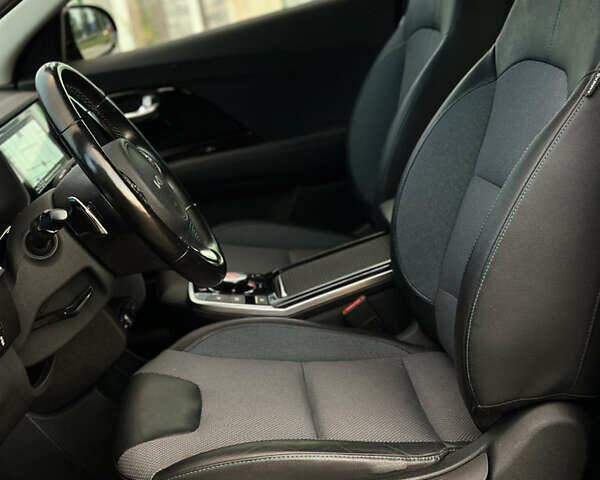 Синий Киа Niro, объемом двигателя 0 л и пробегом 108 тыс. км за 19400 $, фото 33 на Automoto.ua