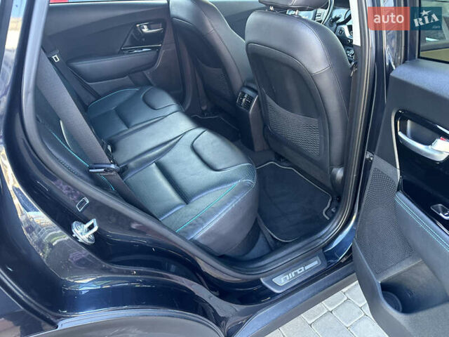 Синий Киа Niro, объемом двигателя 0 л и пробегом 95 тыс. км за 21100 $, фото 24 на Automoto.ua