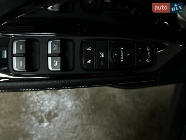 Синій Кіа Niro, об'ємом двигуна 0 л та пробігом 65 тис. км за 23200 $, фото 8 на Automoto.ua